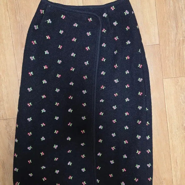 [BUNJANG] RIER Walker Flower Skirt / 리에르 워커 플라워 스커트 치마 새상품