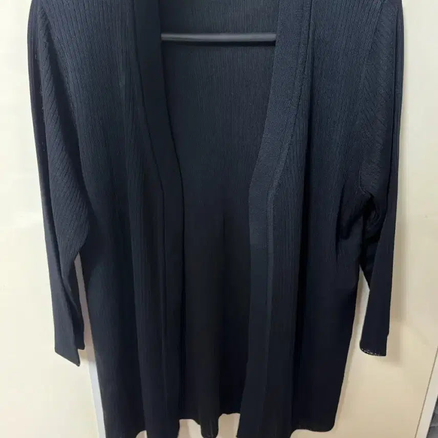 [BUNJANG] Black Cardigan / 블랙 가디건