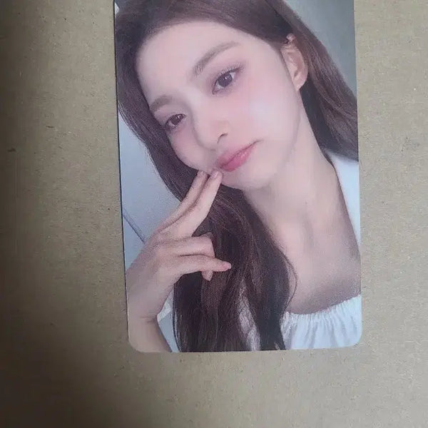 [BUNJANG] fromis_9 Na-gyung Apple Music POB Photocard / 프로미스나인 나경 애플뮤직 특전포카 팝니다