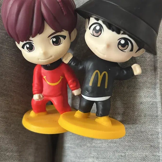 [BUNJANG] BTS McDonald's Limited Edition Figure 2-Piece Set (J-Hope, Jung Kook) / BTS Limited edition Macdonald figure 2-piece set
