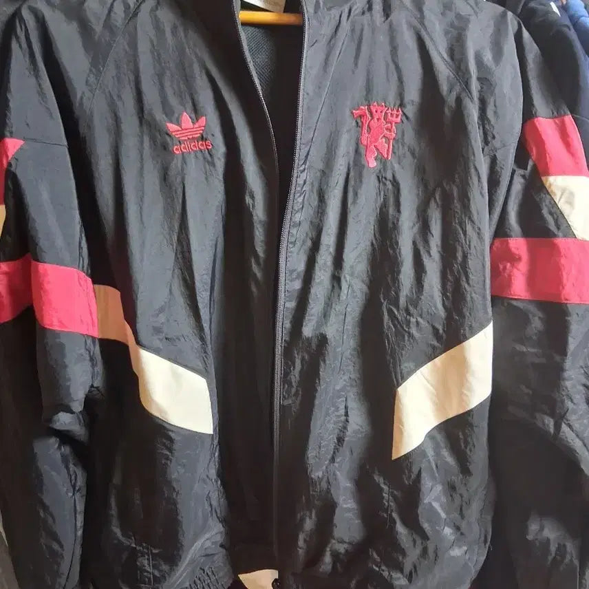 [BUNJANG] Adidas Manchester United Windbreaker Red/Black / 아디다스 맨체스터 유나이티드 바람막이 검빨