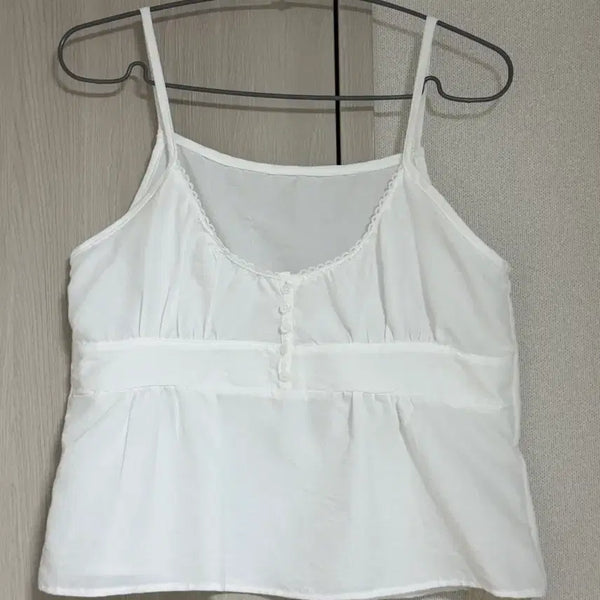 [BUNJANG] Lace Shirring Sleeveless Blouse / 레이스 셔링 나시 블라우스