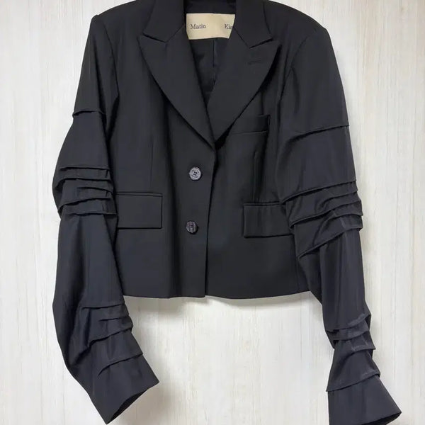[BUNJANG] Matinkim Volume Sleeve Black Jacket / 마뗑킴 볼륨소매 블랙 자켓