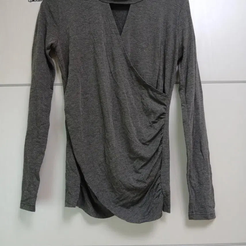 [BUNJANG] Gyaru Wrap Design Shirring Long Sleeve Top / 갸루 랩 디자인 셔링 긴팔티