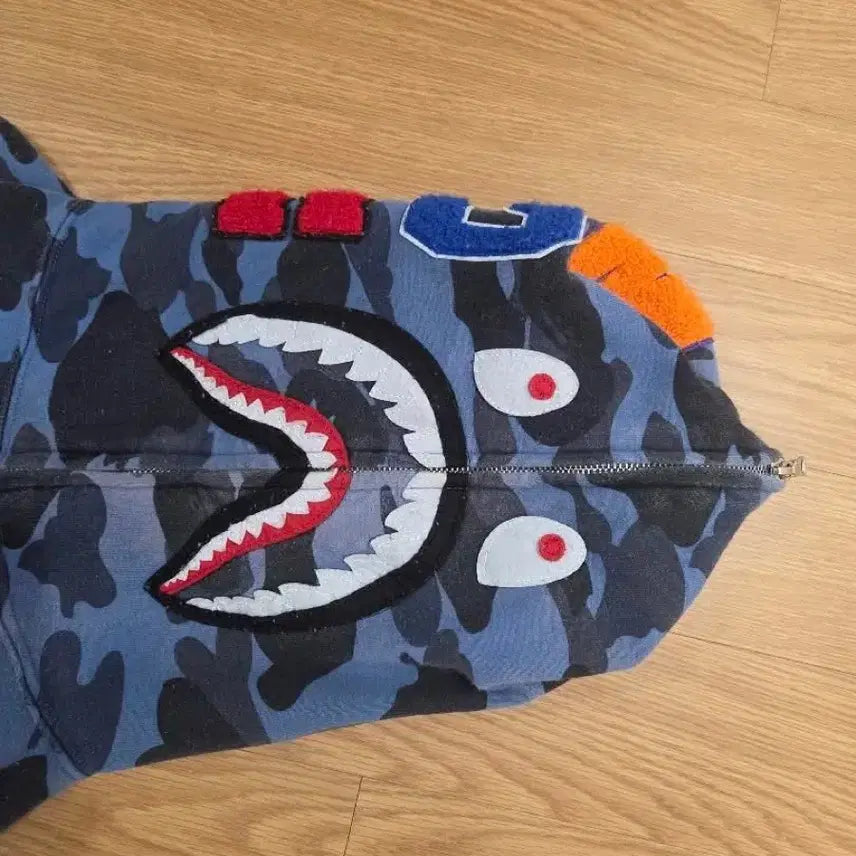 [BUNJANG] BAPE Shark Camo Full Zip Hoodie / 베이프 샤크 카모 후드집업 정품