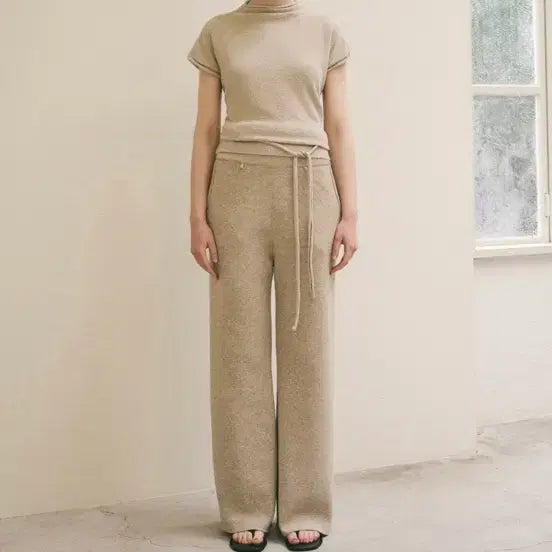 [BUNJANG] J.RIUM Mock Neck Half Sleeve Top Beige / J.RIUM 제이리움 모크넥 하프 슬리브 탑 베이지