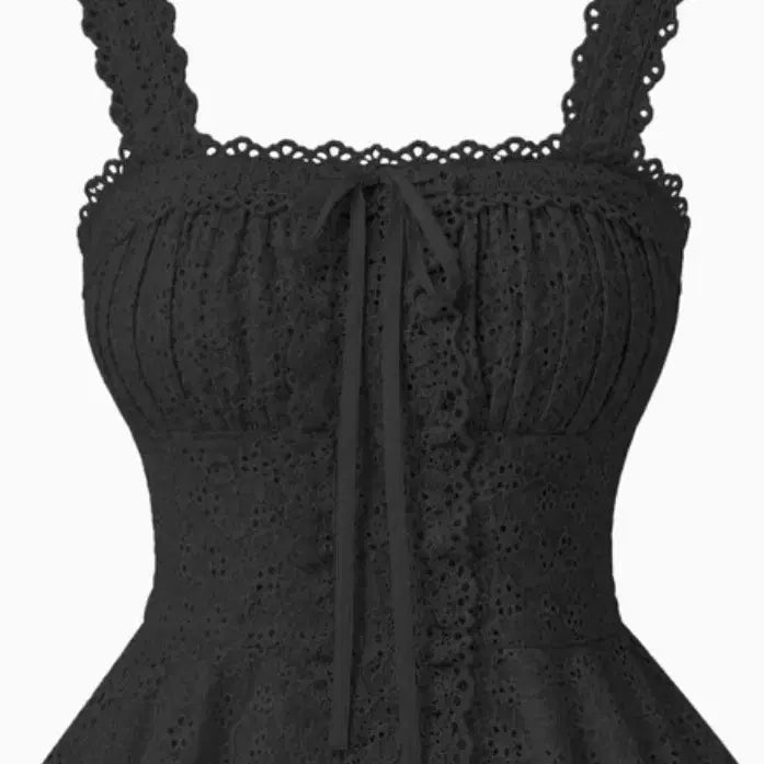 [BUNJANG] Kaindame Eyelet Flare Blouse Black / [새상품] 카인다미 아일렛 플레어 블라우스 블랙