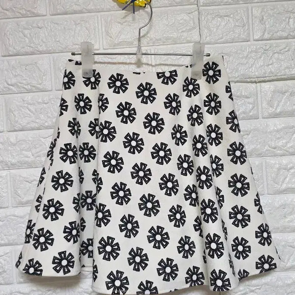 [BUNJANG] Flower Pattern Flare Mini Skirt / 플라워패턴 플레어스커트55
