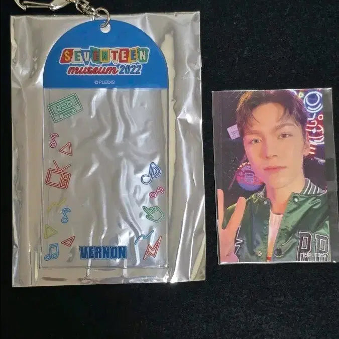 [BUNJANG] SEVENTEEN Museum Vernon Photocard Holder Set / 세븐틴 뮤지엄 버논 포토카드홀더 세트