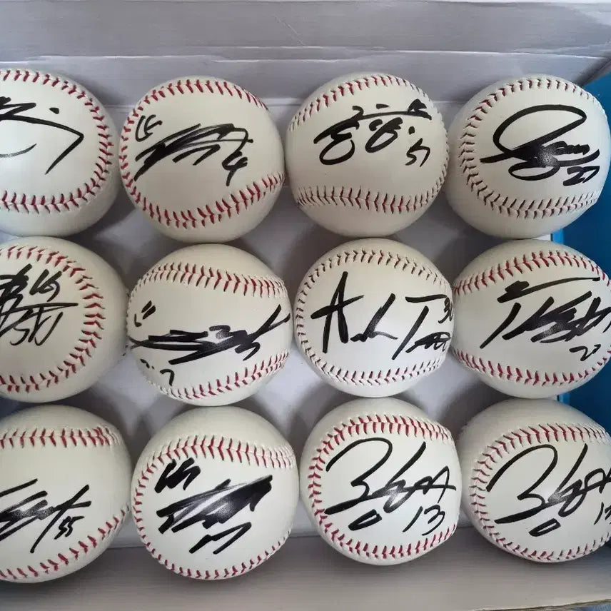 [BUNJANG] LG Twins Signed Baseball / LG트윈스 친필싸인볼 판매합니다