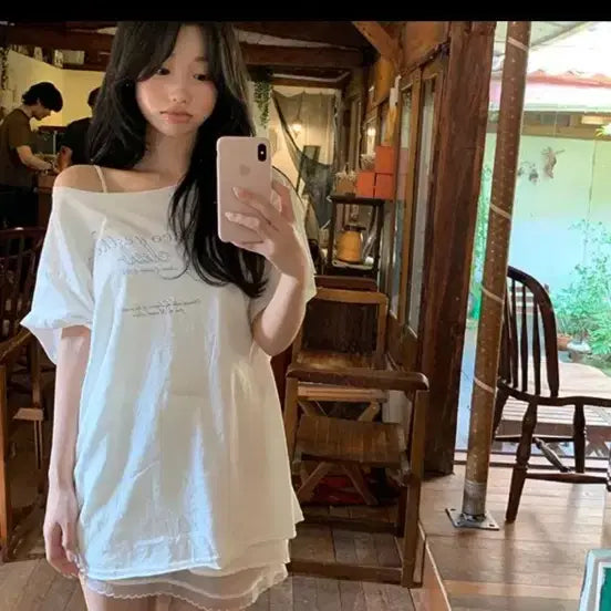 [BUNJANG] Off-Shoulder T-Shirt / 오픈숄더 티셔츠