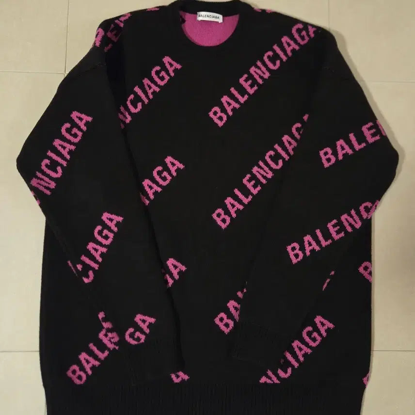 [BUNJANG] Balenciaga Multicolor Logo Knit Sweater Black/Pink / 정품 발렌시아가 멀티로고 니트스웨터 블랙/핑크