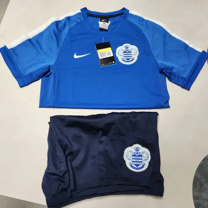 [BUNJANG] Queens Park Rangers 15-16 Training Set - Short Sleeve - Size S - New / [S] 15-16 QPR 퀸즈파크 레인저스 반팔 트레이닝 세트 새제품