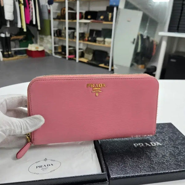 [BUNJANG] Prada Saffiano Zip Around Long Wallet / [정품] 프라다 사피아노 지퍼돌이 장지갑