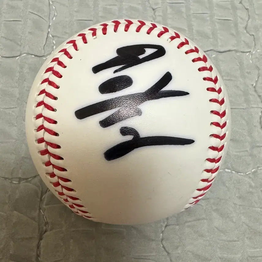 [BUNJANG] SK Wyverns Lee Seung-ho Autographed Baseball / SK와이번스 작은 이승호 싸인볼