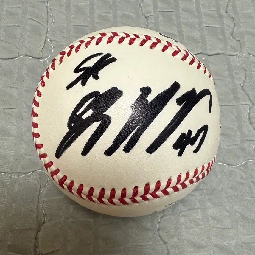 [BUNJANG] SK Wyverns Park Hee-soo Autographed Baseball / SK와이번스 박희수 싸인볼