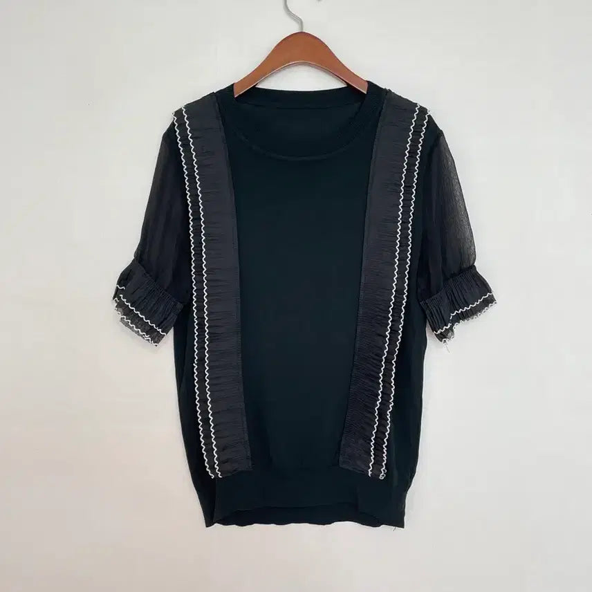 [BUNJANG] Sheer Sleeve Point Black Shirt / 시스루소매 포인트 셔츠