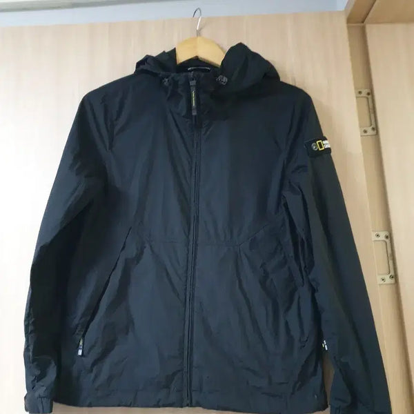 [BUNJANG] National Geographic Windbreaker Jacket / 네셔널지오그래픽 바람막이