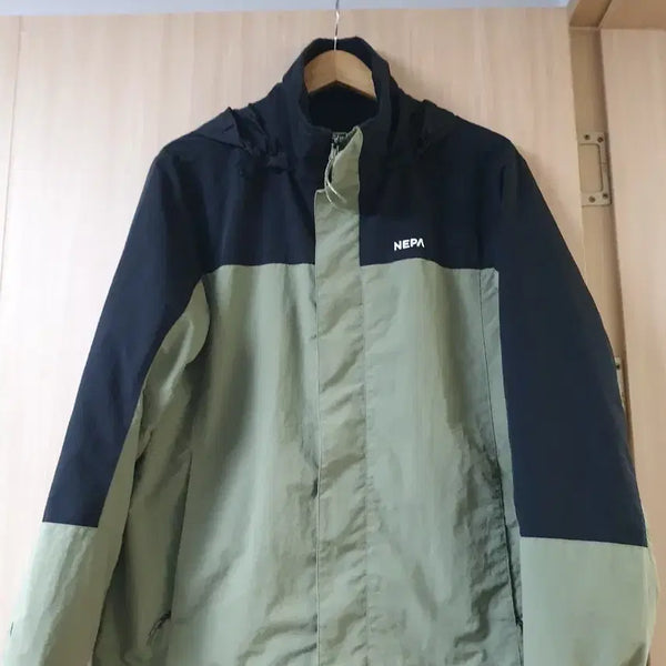 [BUNJANG] Nepa Windbreaker Jacket / 네파 바람막이 자켓