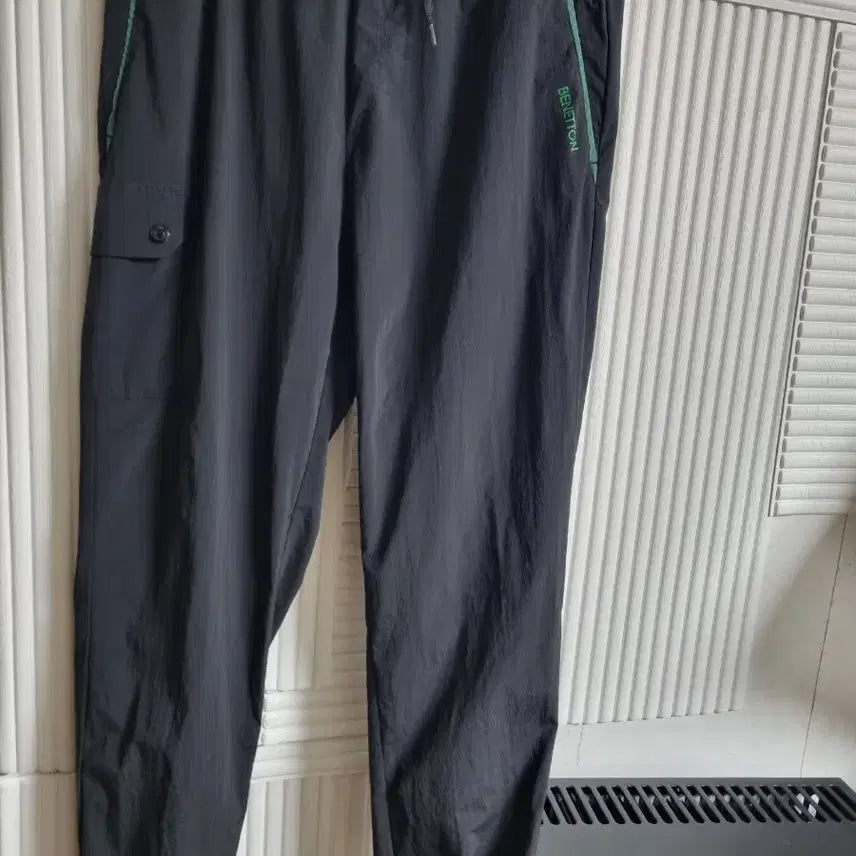 [BUNJANG] United Colors of Benetton Cargo Jogger Pants Black Size 32 / 베네통 카고 조거 팬츠 블랙 사이즈32