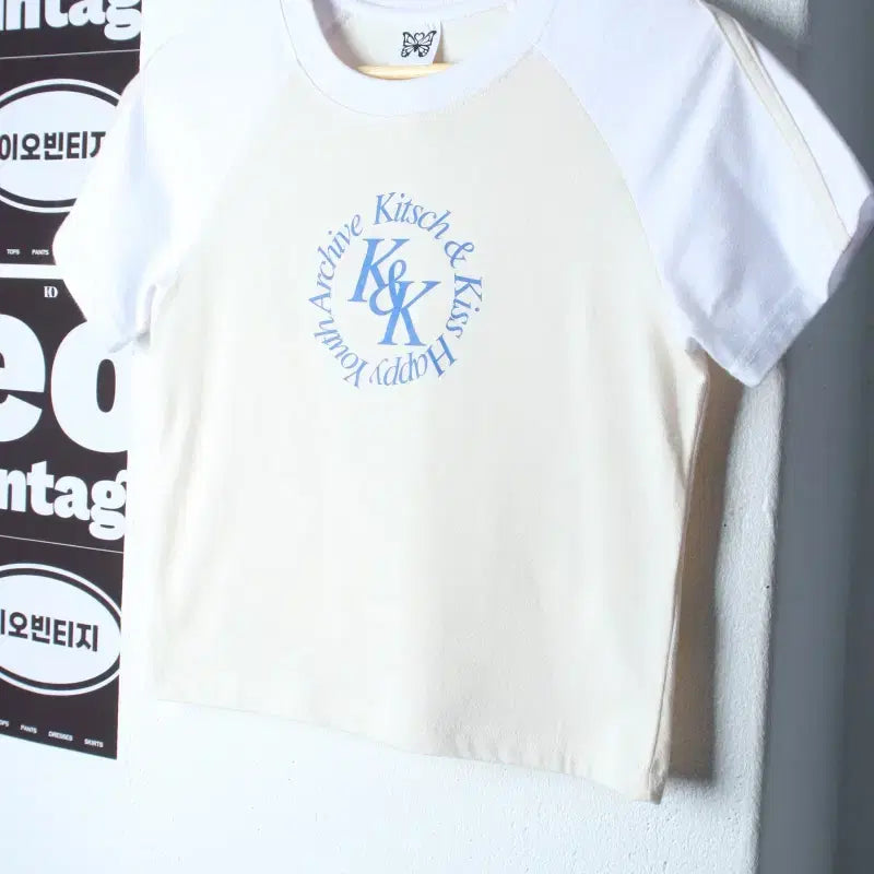 [BUNJANG] W(F) Kitsch & Kiss Raglan Crop T-Shirt Ivory / W(F) 키치앤키스 반팔 티셔츠 나그랑 크롭 아이보리 키치-H37111