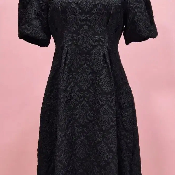 [BUNJANG] Black Jacquard Puff Sleeve Long Dress (Size 55-66) / 검정색 자가드 패턴 퍼프소매 원피스 55-66