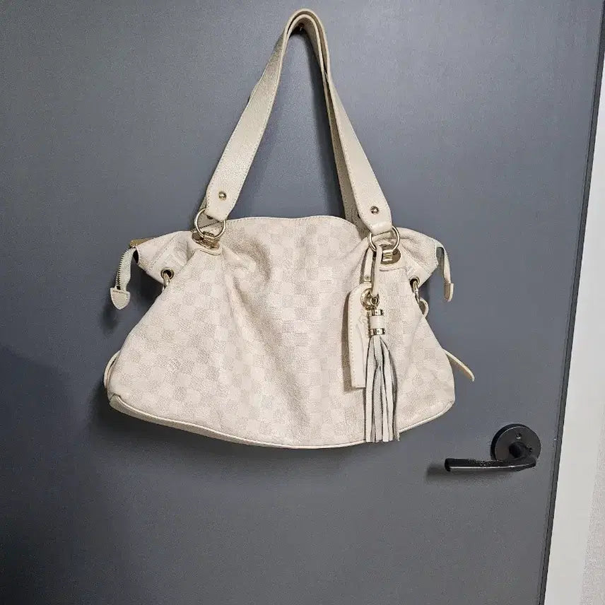 [BUNJANG] Genuine Leather Shoulder Bag - Ivory / 천연소가죽 숄더백 아이보리.  가로43. 세로28  폭14