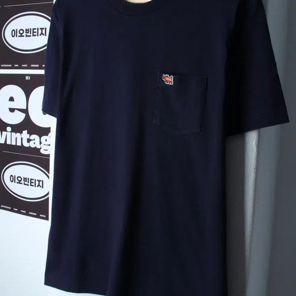 [BUNJANG] Uniqlo UT Keith Haring Pocket Short Sleeve T-Shirt Navy Limited Edition / (L) 유니클로 반팔 티셔츠 UT 키스해링 포켓 네이비 한정판-H37133