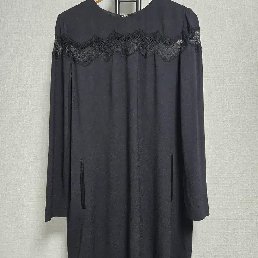 [BUNJANG] Maje Black Lace Panel Dress / 마쥬 블랙 레이스 배색 원피스