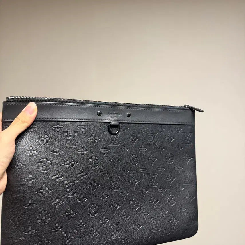 [BUNJANG] Louis Vuitton Shadow Clutch / {A+/OS} 루이비통 쉐도우 클러치