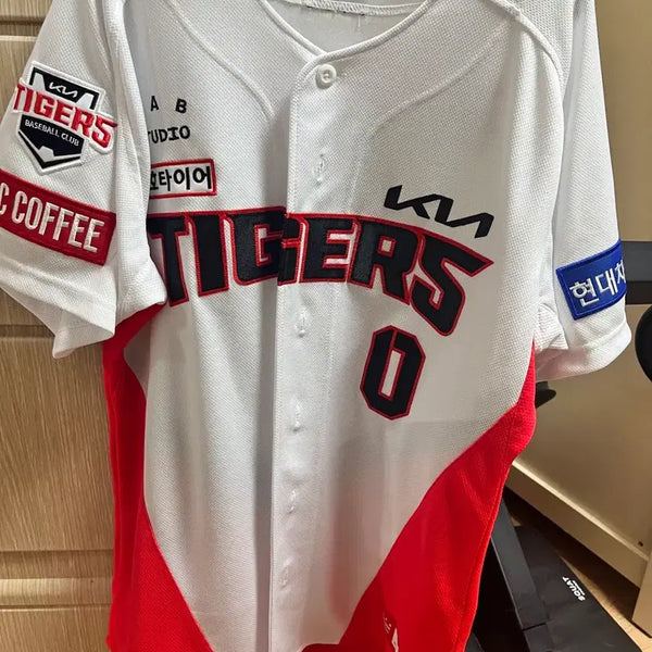 [BUNJANG] Kia Tigers Kwak Dokyu Authentic Jersey (Size 95/M) / 기아타이거즈 곽도규 마킹 유니폼