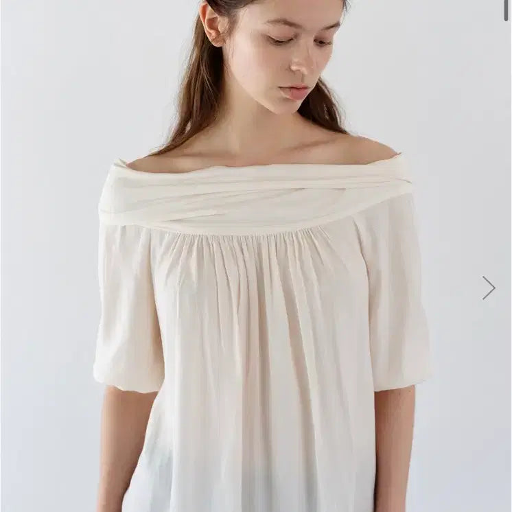 [BUNJANG] Lea Alaia Shirring Blouse / lea 르에 alaia shirring blouse