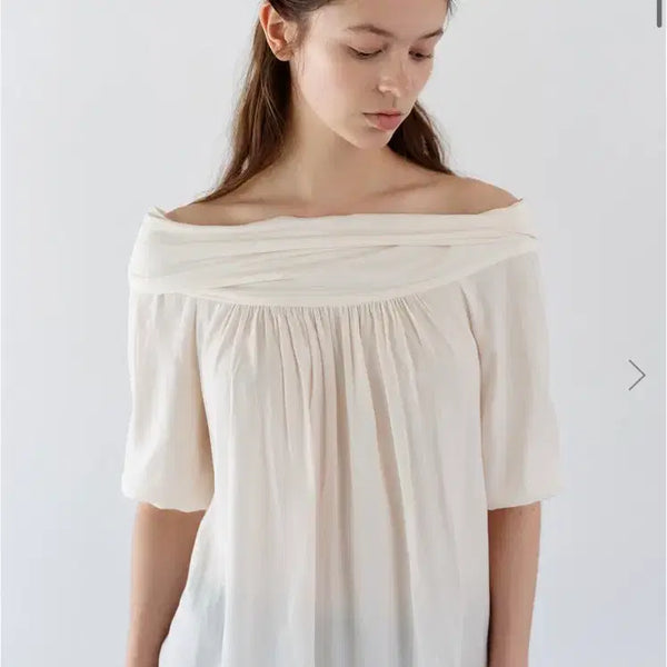[BUNJANG] Lea Alaia Shirring Blouse / lea 르에 alaia shirring blouse