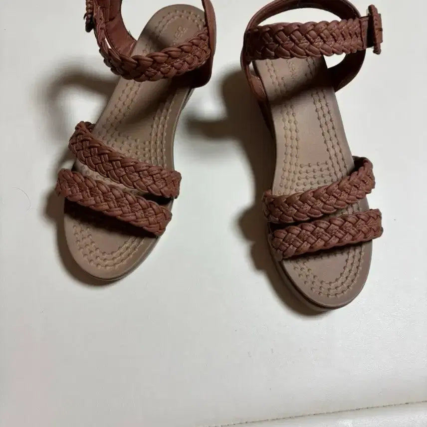 [BUNJANG] Bearpaw 240 Sandals / 베어파우240