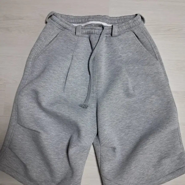 [BUNJANG] Kamien Balloon Bermuda Pants Grey / 카미엔 벌룬 버뮤다 팬츠 그레이