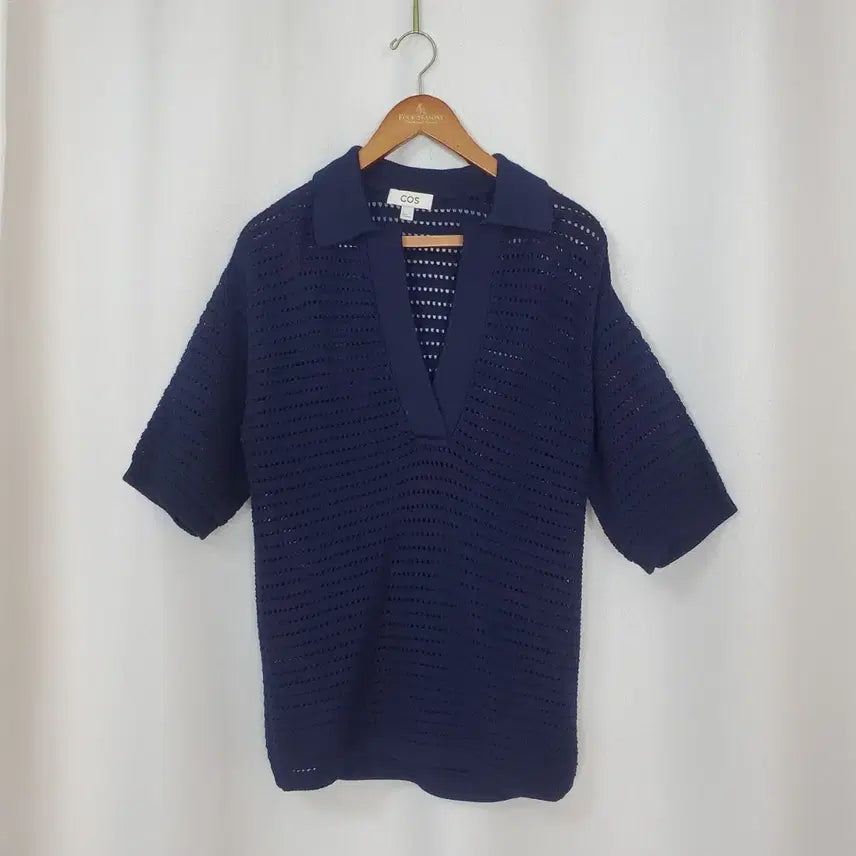 [BUNJANG] COS Crocheted Knit Dark Navy V-Neck Sweater / 코스 크로셰니트 55