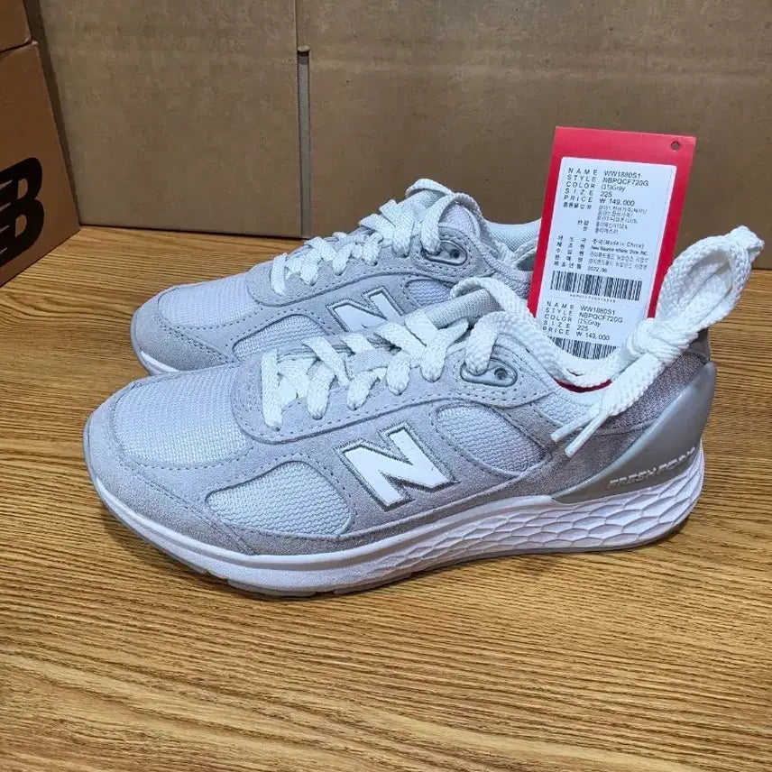 [BUNJANG] New Balance WW1880S1 Sneakers / 뉴발란스 WW1880S1 225사이즈 새상품 미세오염