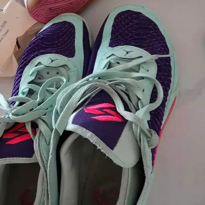 [BUNJANG] MINT [Shoes] - Size 285 / 루카1민트 팔아요  285