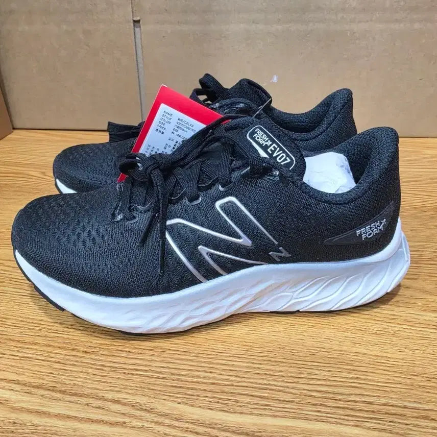 [BUNJANG] New Balance Fresh Foam WEVOZLK3 Women's Shoes / 뉴발란스 프레시폼 WEVOZLK3 225사이즈 새상품