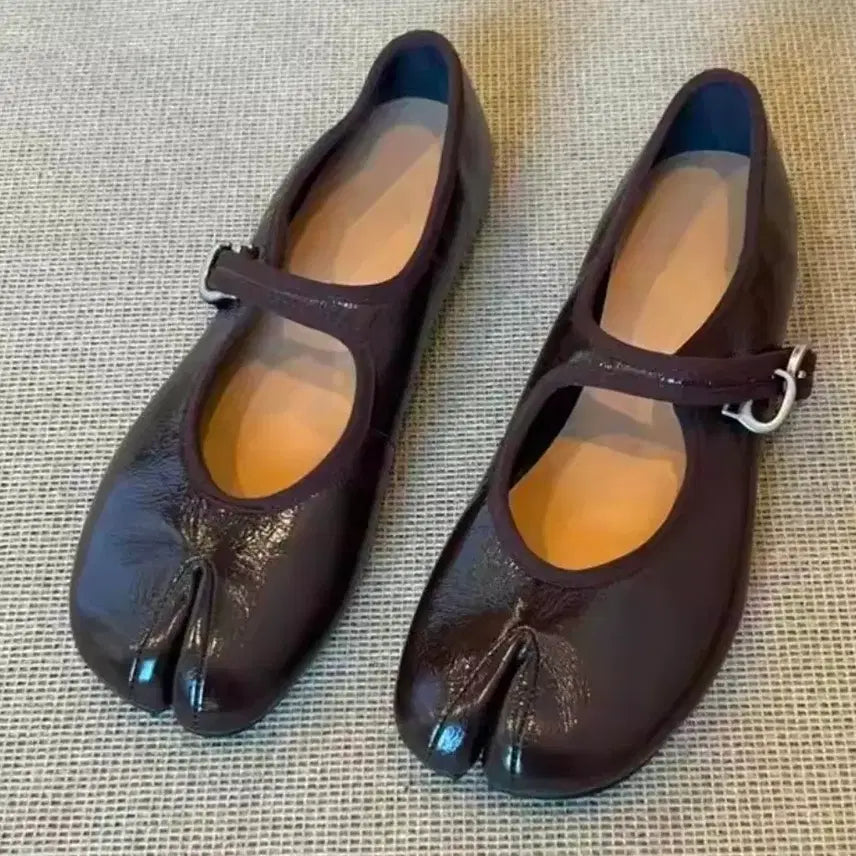 [BUNJANG] Rzimiela Lambskin Tabi Shoes Dark Brown / 양가죽르지엘라 타비 슈즈 다크 브라운