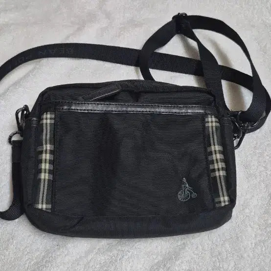 [BUNJANG] Beanpole Check Pattern Crossbody Bag / 빈폴 핸드폰 백