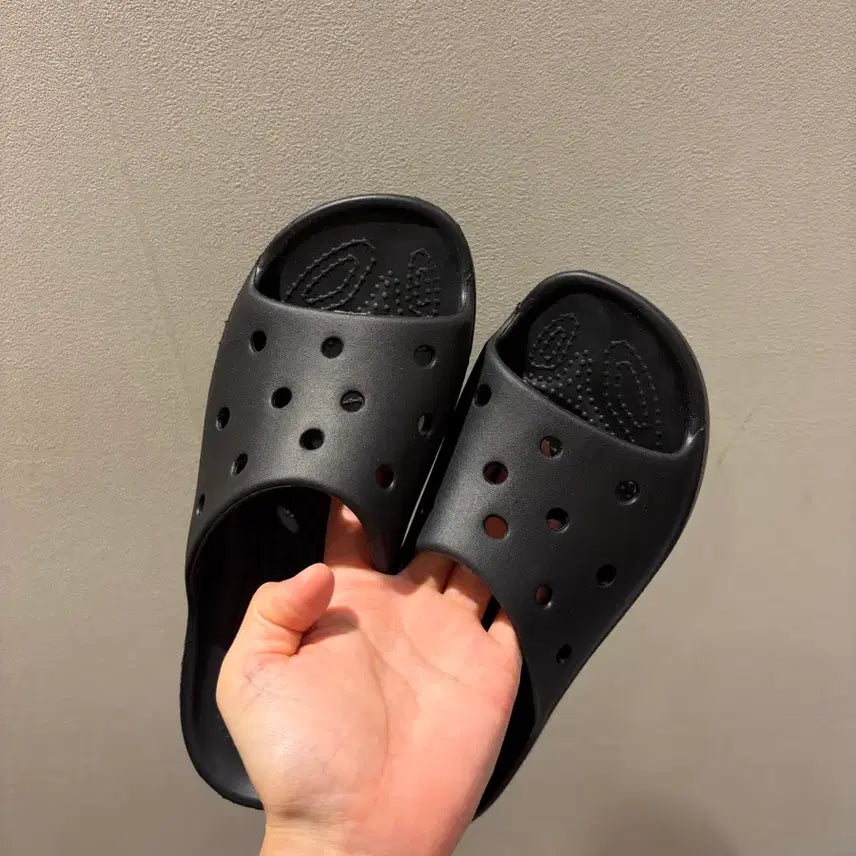 [BUNJANG] Crocs Black Sandals / 크록스 슬리퍼