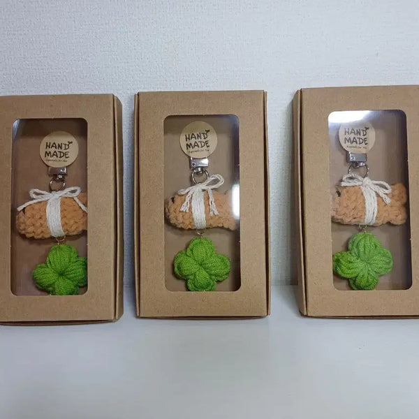 [BUNJANG] Handmade Knitted Keychain with Pollack and Lucky Clover - Gift Boxed / 선물포장 액막이명태+행운클로버 뜨개키링