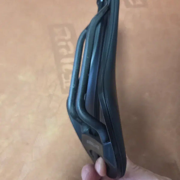[BUNJANG] Bontrager Aeolus Carbon Rail Saddle 145mm / 본트레거 카본레일 에어로 안장145