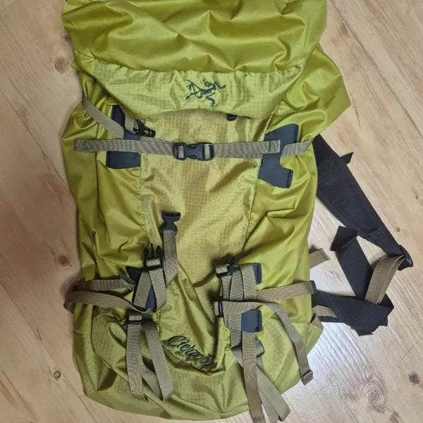 [BUNJANG] Arc'teryx Cierzo 35 Backpack Khaki / 아크테릭스 배낭 cierzo 35카키색