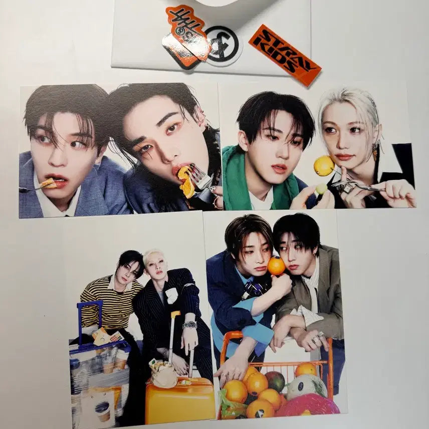 [BUNJANG] Stray Kids THIS & THAT THAT ver. Pre-order Postcard Set + Sticker / 스트레이 키즈 디스앤댓 THAT ver. 프리오더 엽서세트 + 스티커