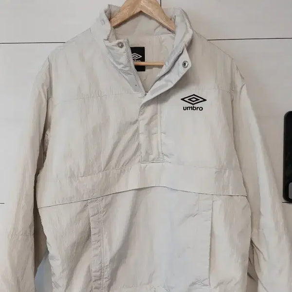[BUNJANG] Umbro Lightweight Anorak Padding Beige Size 95 / 엄브로 얇은 패딩 95사이즈 아노락