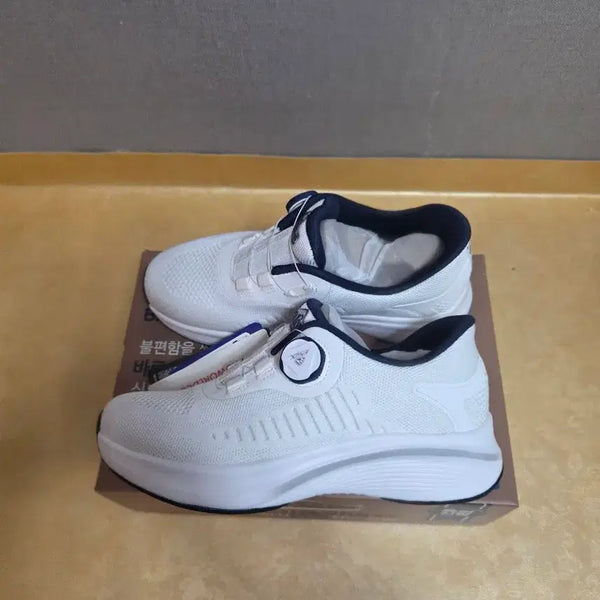 [BUNJANG] Pro-Worldcup Dial Running Shoes Men's Size 250 White / 프로월드컵 다이얼 런닝화 새제품. 텍가 170,000원 남성 250.