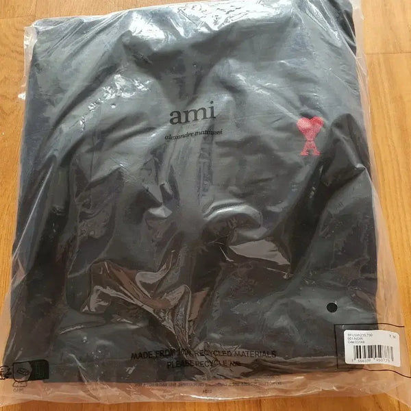 [BUNJANG] Ami Heart Logo Sweatshirt Black M / 아미 맨투맨 블랙 m
