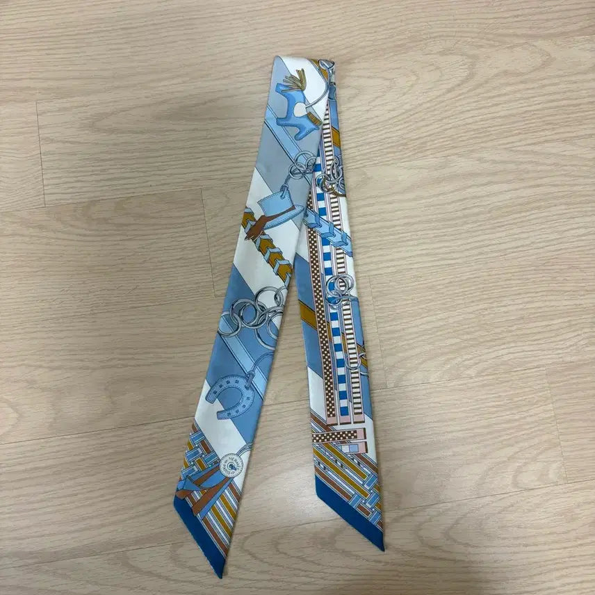 [BUNJANG] Hermes Twilly Silk Scarf / 에르메스 트윌리
